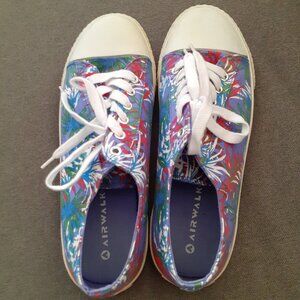 Airwalk Legacee sneakers size 10 women's blue floral EUC